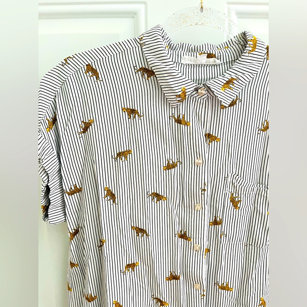 jane + delancey striped button down top with collar + leopards size large